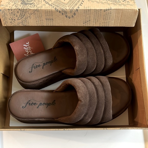 Free People Almost Paradise Platform Sandal in Sunbaked Brown Suede Slide New - Picture 2 of 9